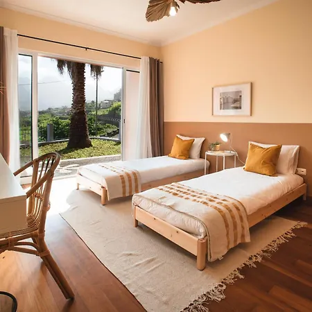 Casa Da Faja Do Amo By An Island Apart