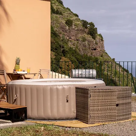 Casa Da Faja Do Amo By An Island Apart