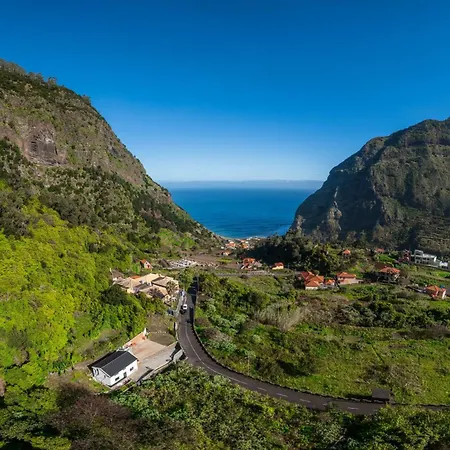 Casa de Férias Casa Da Fajã Do Amo By An Island São Vicente