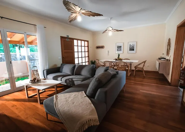 Casa de Férias Casa Da Fajã Do Amo By An Island