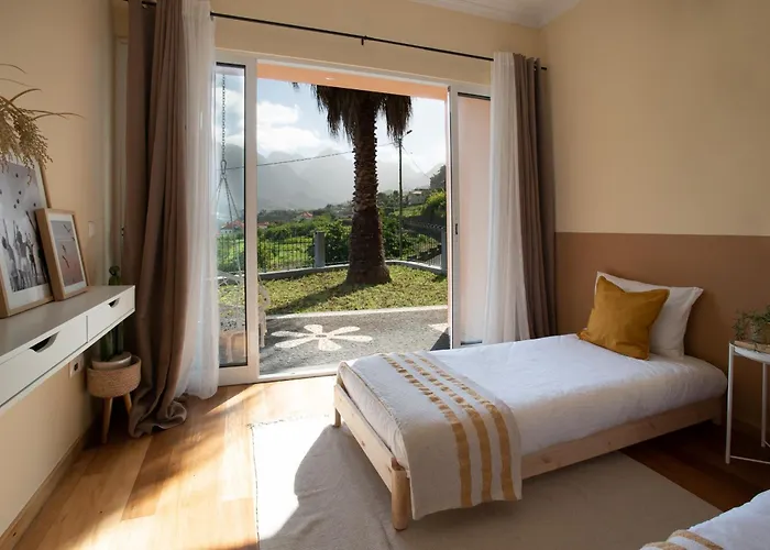 Casa de Férias Casa Da Fajã Do Amo By An Island