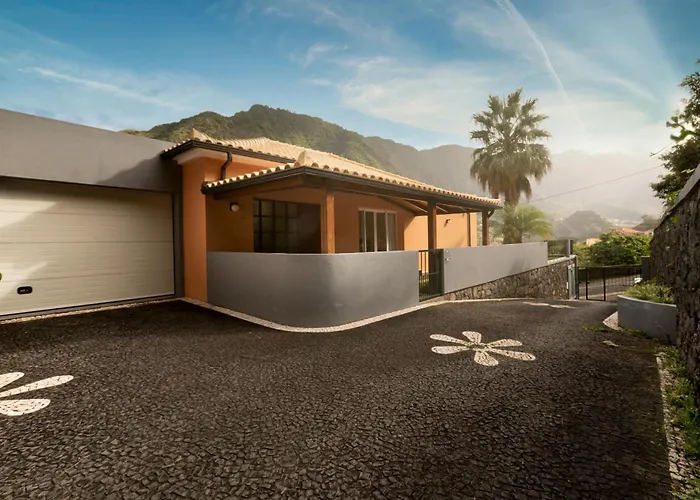 Casa Da Fajã Do Amo By An Island Casa de Férias